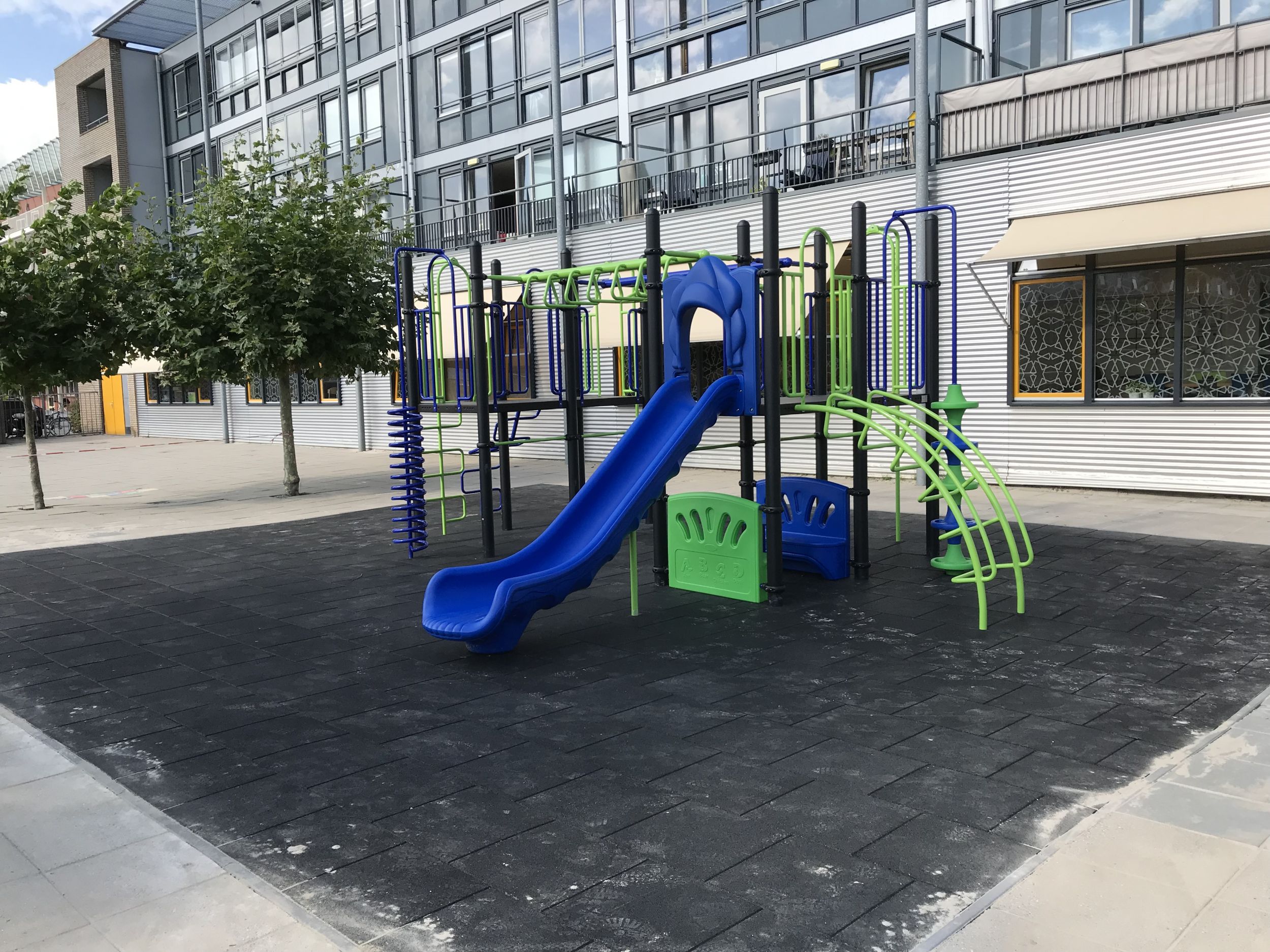 Schoolplein Al Amana in Zwolle