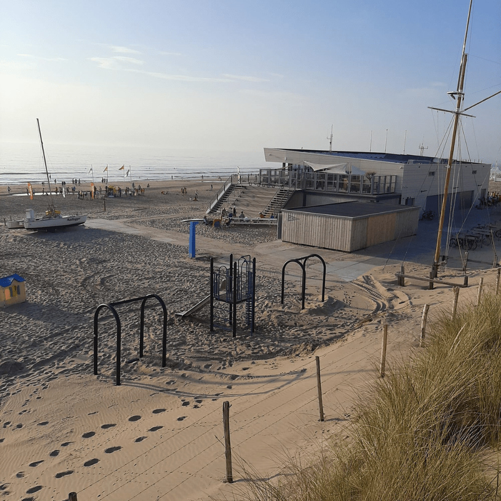 “Verwijderbare” speeltoestellen bij Zeilvereniging Noordwijk