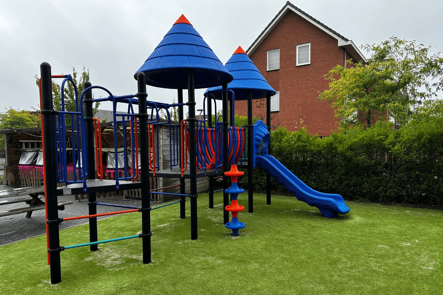 Maatwerk speeltoestel voor Kinderpaleis Almere Poort